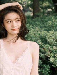 张雪迎生日写真